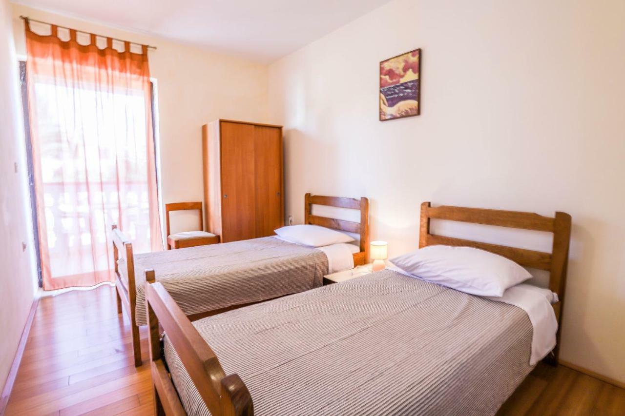 Medulin Riviera Apartments Goran Bagian luar foto