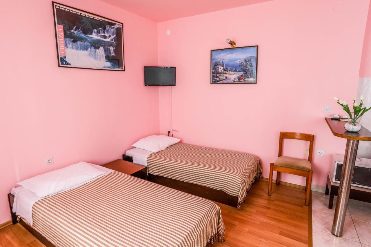 Medulin Riviera Apartments Goran Bagian luar foto